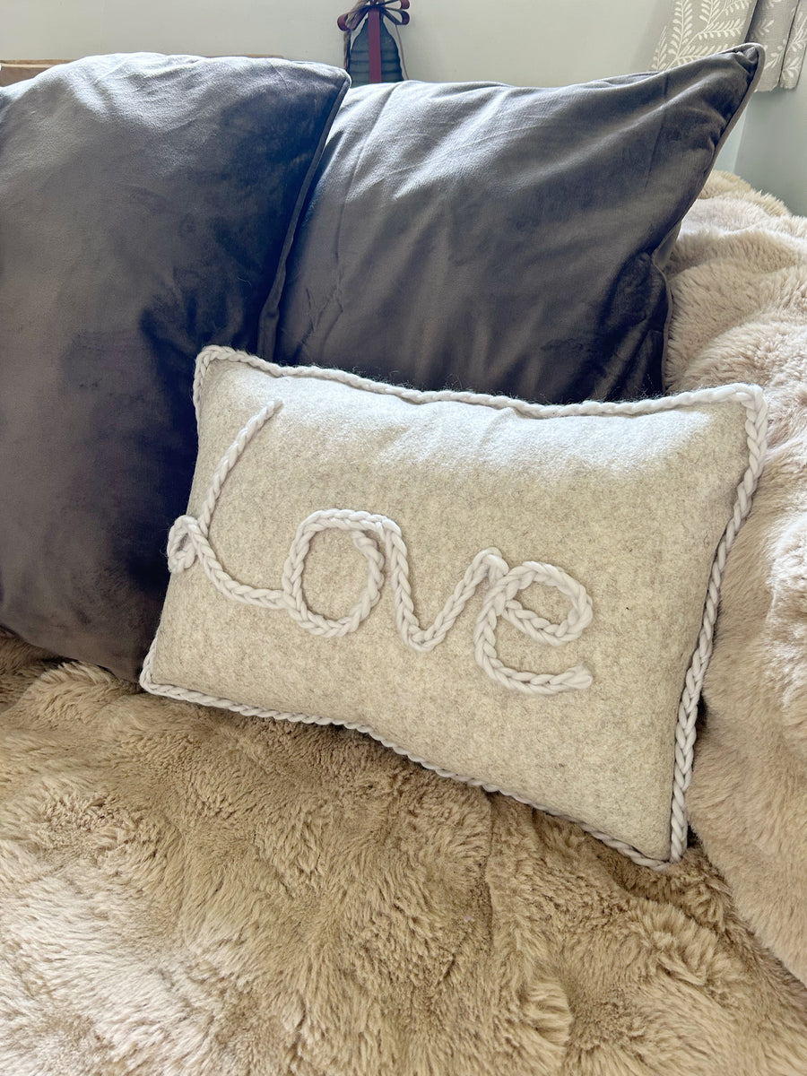 Love cushion